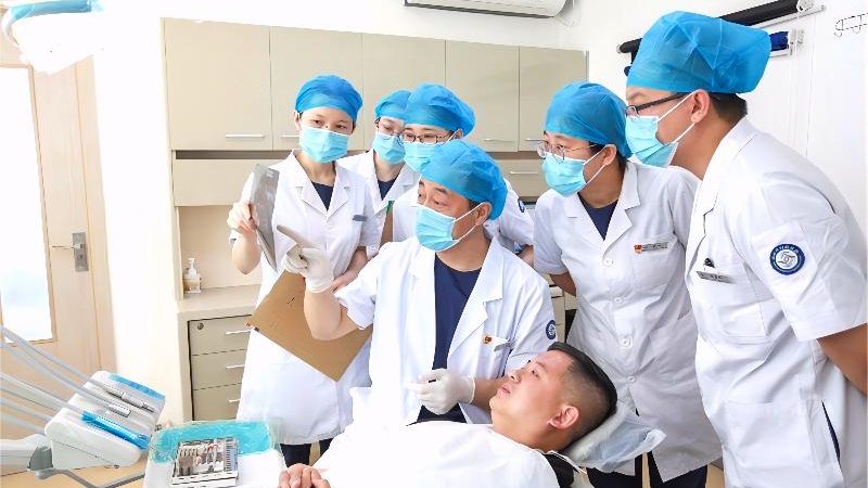 牙齿矫正前后对比：揭秘矫正效果与变化